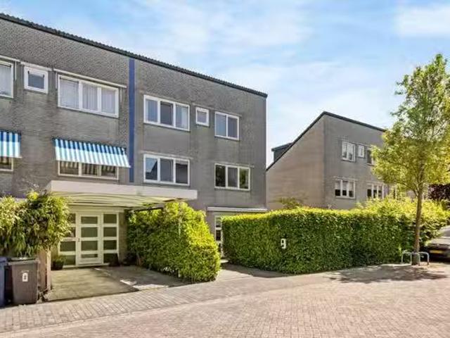 Huis te koop Giek 29 in Almere voor € 775.000