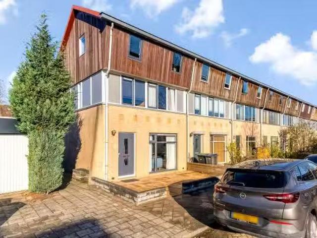 Huis te koop Gipskruidweg 219 in Almere voor € 490.000