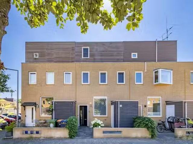 Huis te koop Glazenmakerhof 120 in Den Haag voor € 589.000