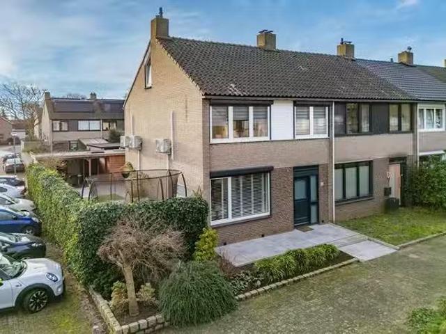 Huis te koop Graaf van Mansfeldstraat 8 in Venlo voor € 389.000
