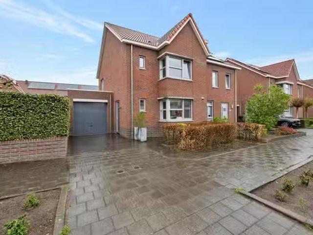 Huis te koop Graslelie 60 in Eindhoven voor € 695.000