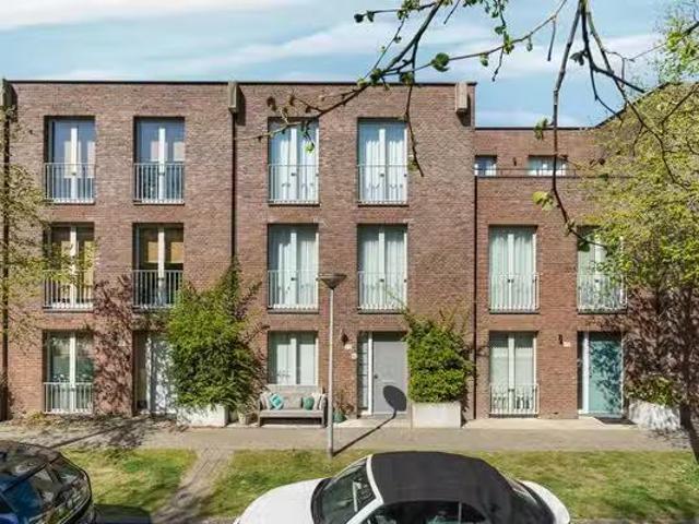 Huis te koop Grootzeil 99 in Almere voor € 625.000