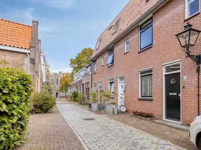 Huis te koop Guurtje Riemenshof 13 in Leiden voor € 565.000