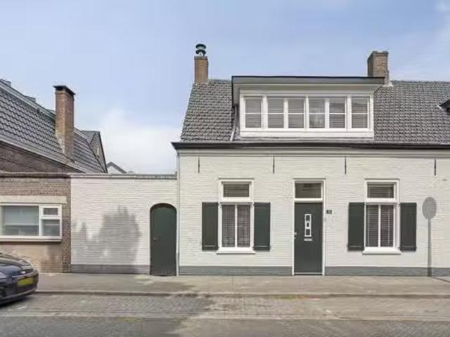 Huis te koop Douglashout 89 in Eindhoven voor € 650.000