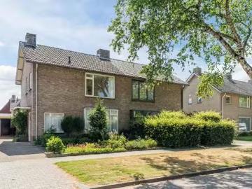 Geschakelde Woning te koop in Daendelsstraat