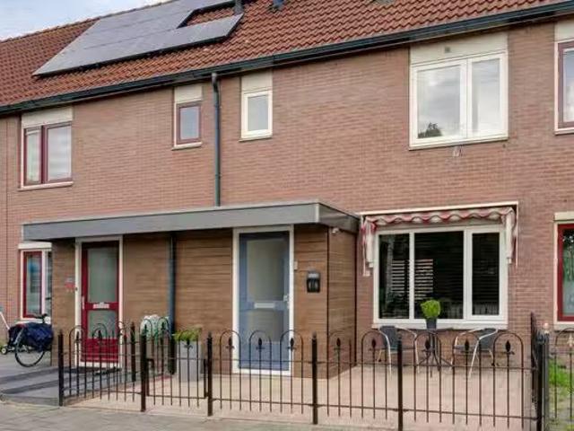 Huis te koop Dagmaatstraat 29 in Purmerend voor € 437.500