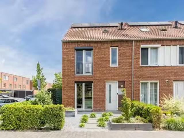 Huis te koop Deursenstraat 11 in Tilburg voor € 565.000