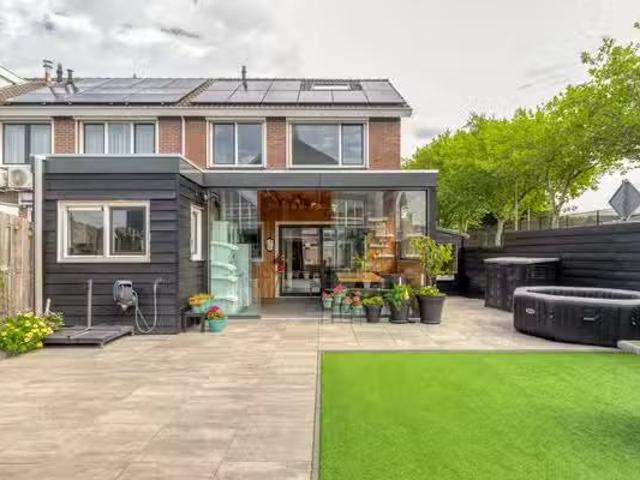 Huis te koop de Duinen 241 in Ouddorp voor € 475.000