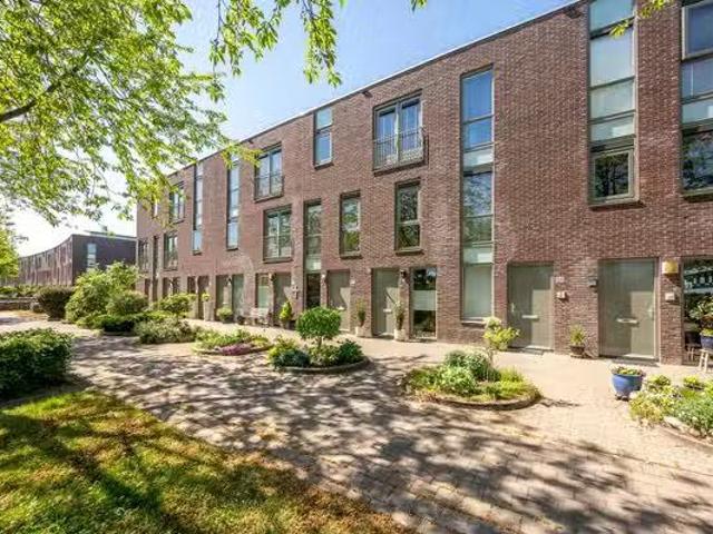 Huis te koop De Klenckestraat 30 in Almere voor € 325.000