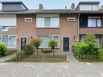 Huis te koop De Stoutheuvel 25 in Eindhoven voor € 449.000