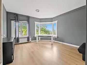 Huis te koop Drebbelstraat in Den Haag voor € 210.000