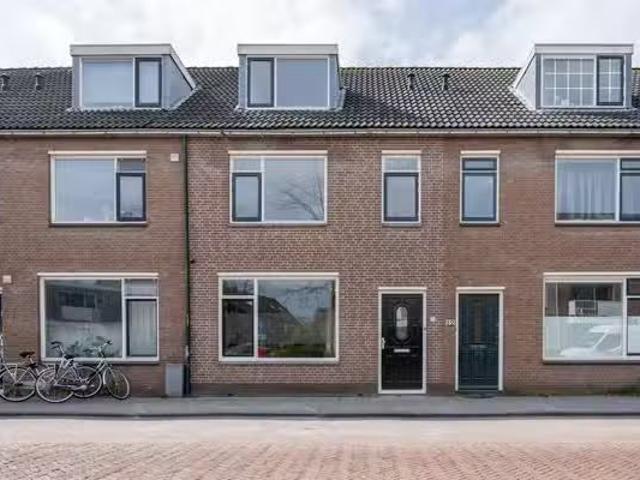 Huis te koop Driemasterwal 11 in Leiden voor € 735.000