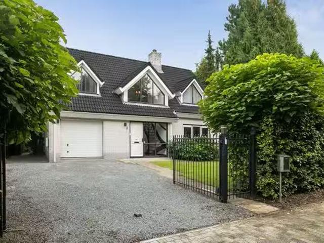 Huis te koop Eaglelaan 11 in Almere voor € 1.320.000