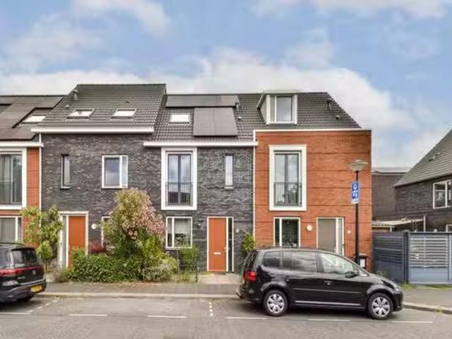 Huis te koop Eensgevonden in Amsterdam voor € 575.000
