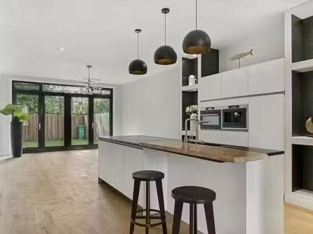 Huis te koop Elandstraat 180 in Den Haag voor € 879.500