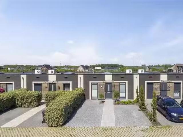 Huis te koop Elizabeth Anscombestraat 72 in Almere voor € 500.