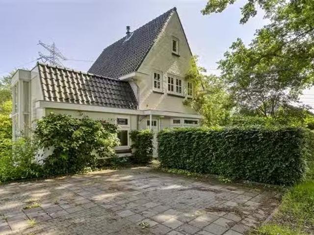 Huis te koop Erasmuslaan 9 in Eindhoven voor € 985.000