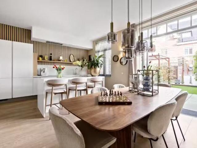 Huis te koop Ernest Hemingwaypark 30 in Den Haag voor € 875.000
