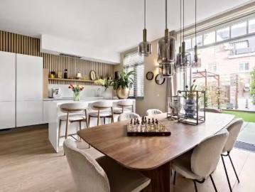 Huis te koop Ernest Hemingwaypark 30 in Den Haag voor € 875.000