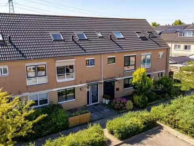 Huis te koop Frambozenstraat 31 in Almere voor € 500.000