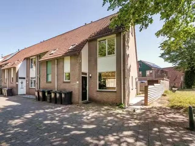 Huis te koop Frambozentuin 1 in Rotterdam voor € 325.000
