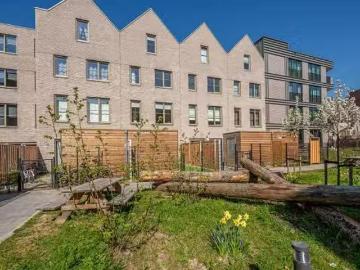 Huis te koop Frankrijkkade in Almere voor € 735.000