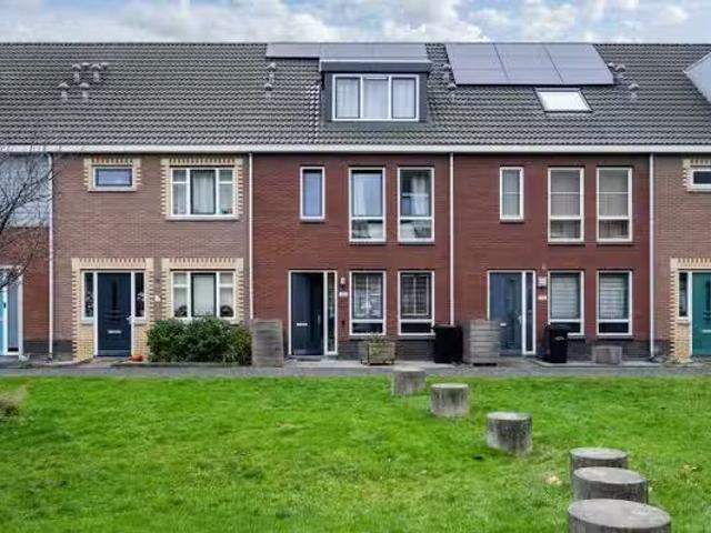 Huis te koop Freyjaplantsoen in Almere voor € 550.000