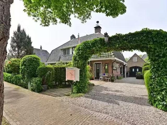 Huis te koop Koekoeklaan 24 in Almere voor € 850.000