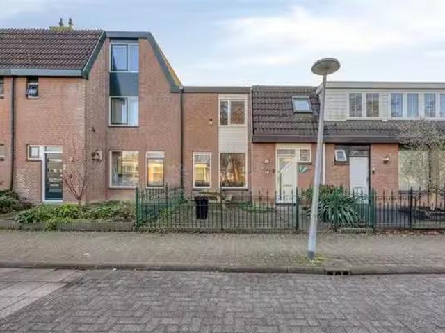 Huis te koop Kolkgriend 4 in Almere voor € 375.000