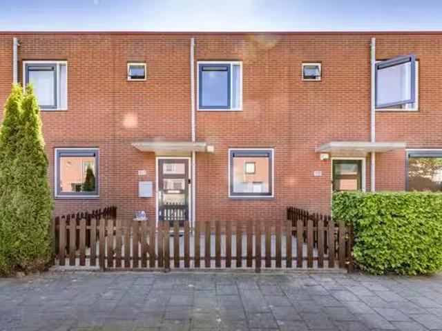 Huis te koop Kolkgriend 83 in Almere voor € 395.000