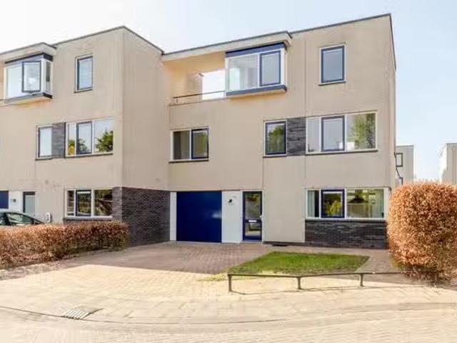 Huis te koop Koning Hollewijnstraat 14 in Almere voor € 550.000