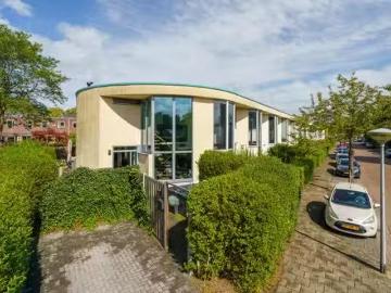 Huis te koop Kadegriend 36 in Almere voor € 455.000