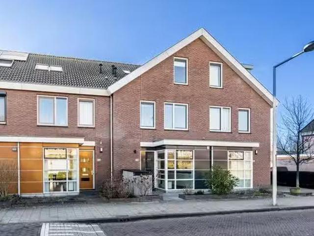 Huis te koop Kamilleveld 104 in Den Haag voor € 725.000