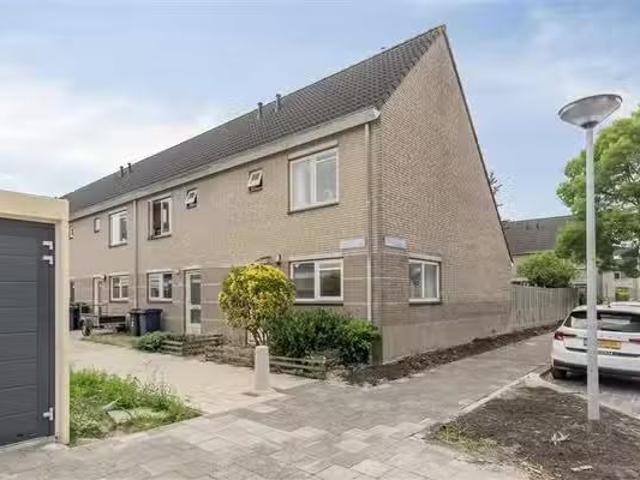 Huis te koop Keiwierde 78 in Almere voor € 375.000