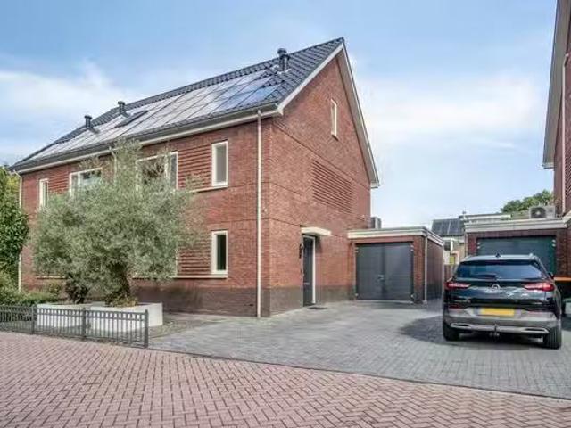 Huis te koop Hoefstraat 42 in Leiden voor € 975.000