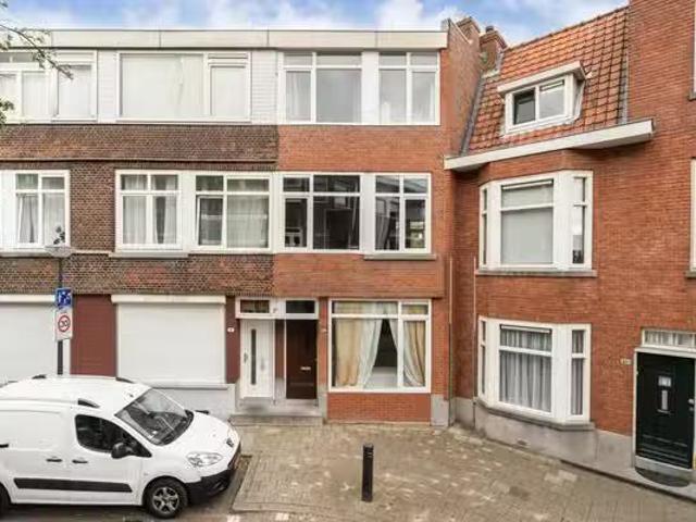 Huis te koop Hof van Delftsesluis 40 in Vlaardingen voor € 519.