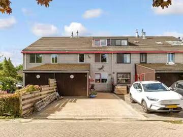 Huis te koop Hofmark 67 in Almere voor € 449.500