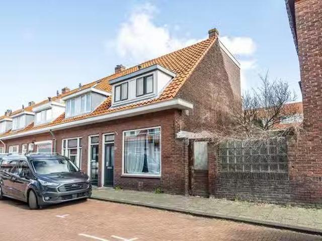Huis te koop Hoge Rijndijk 60 in Leiden voor € 429.000