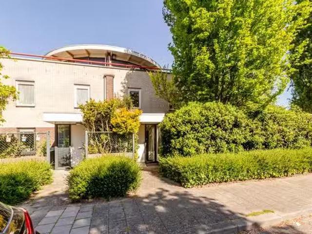 Huis te koop Hollywoodlaan 110 in Almere voor € 425.000