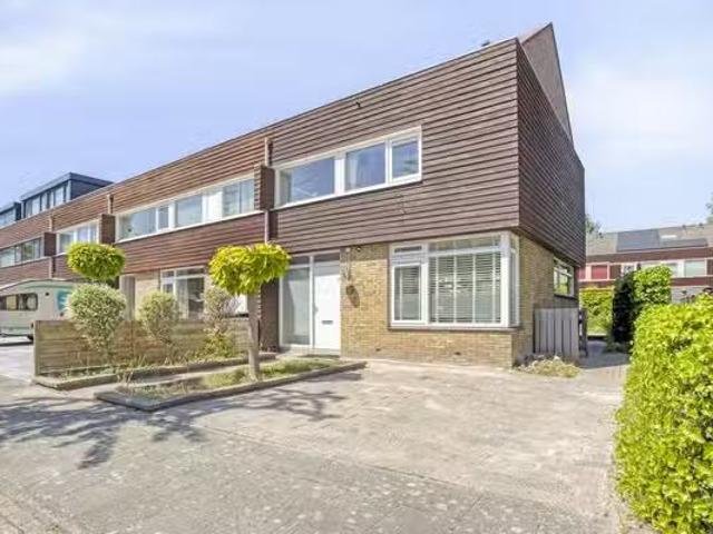 Huis te koop Hollywoodlaan 146 in Almere voor € 525.000