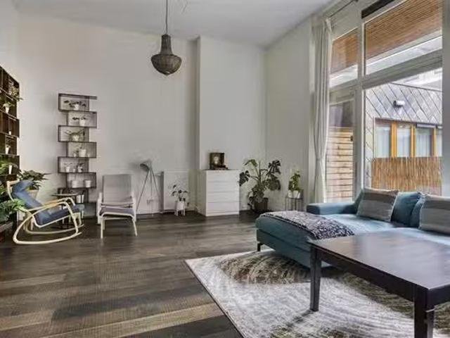 Huis te koop Haya van Someren Downerstraat 1 in Amsterdam voor.