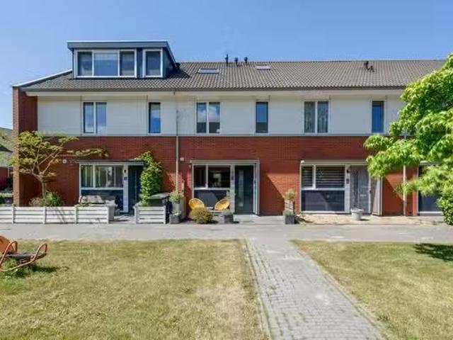 Huis te koop Hans G. Kresseweg 7 in Almere voor € 495.000
