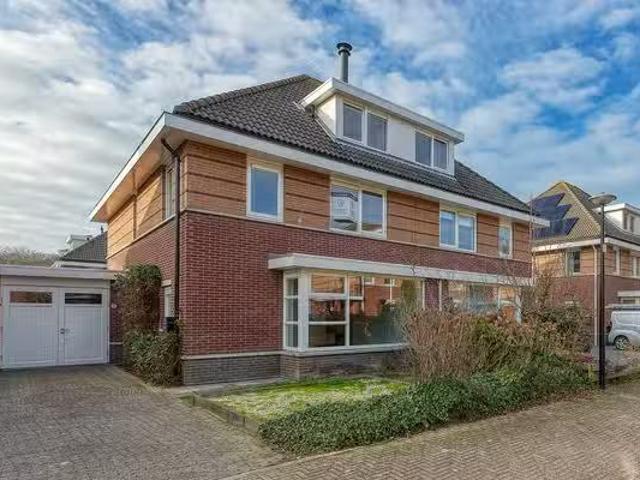 Huis te koop Hanso Idzerdapad 17 in Den Haag voor € 875.000