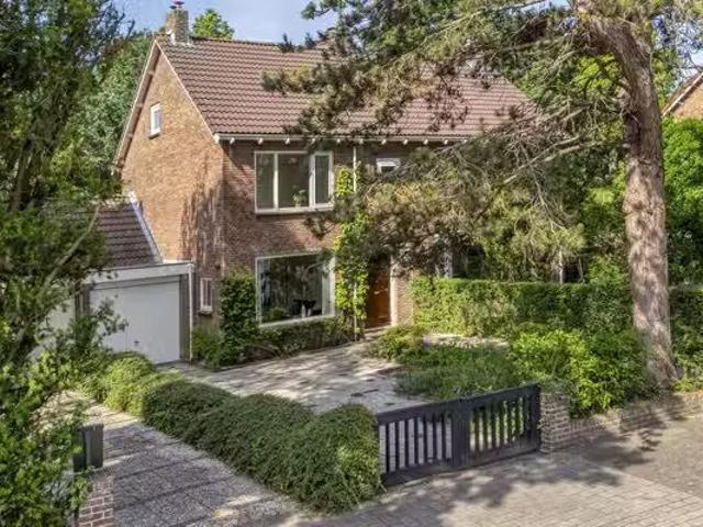 Huis te koop Hermelijnvlinder 36 in Leiden voor € 750.000