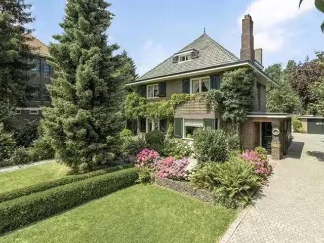Huis te koop Hertog Reinoudsingel 42 in Venlo voor € 895.000