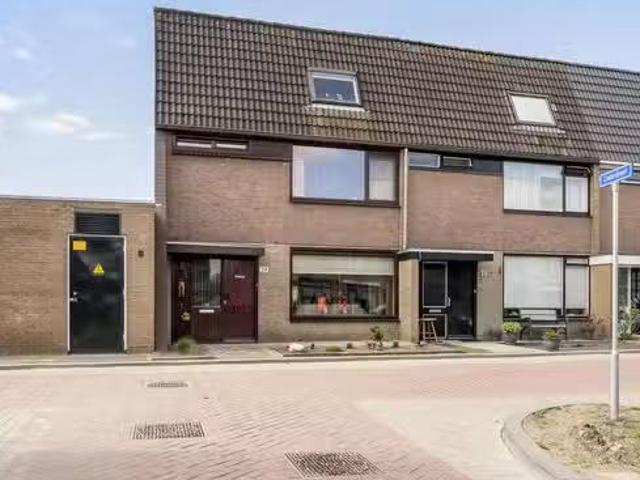 Huis te koop Hugo de Vriesstraat 23 in Vlaardingen voor € 569.