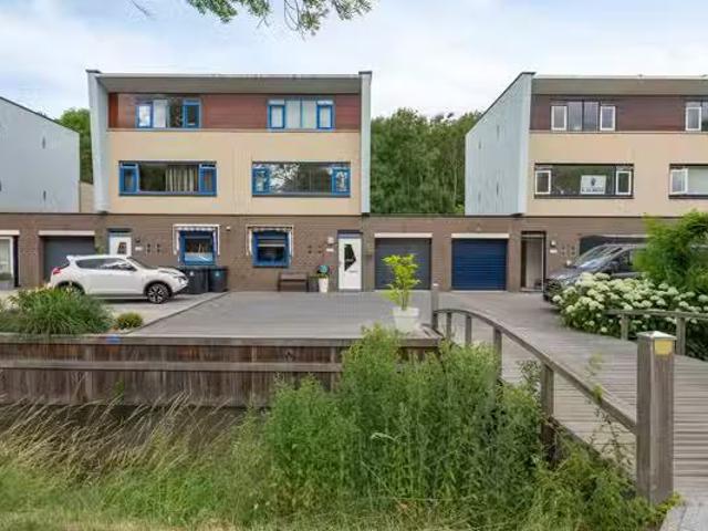 Huis te koop IJsselmondselaan 235 A in Rotterdam voor € 650.000