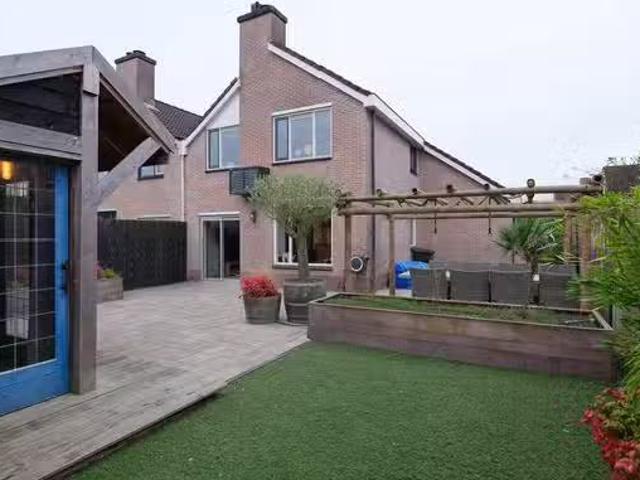 Huis te koop Iskurstraat in Almere voor € 580.000