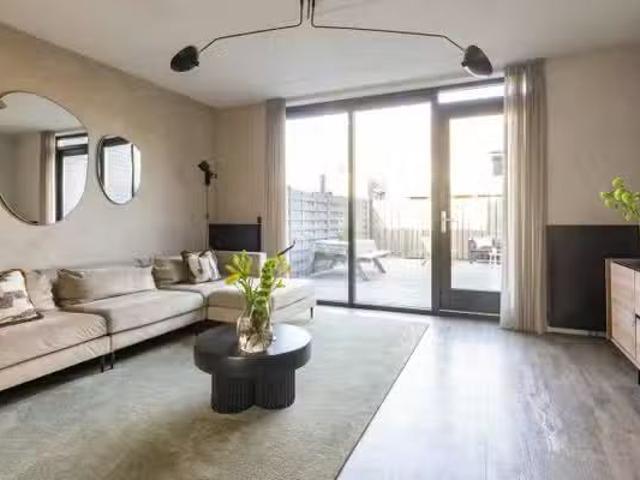 Huis te koop Iskurstraat in Almere voor € 580.000