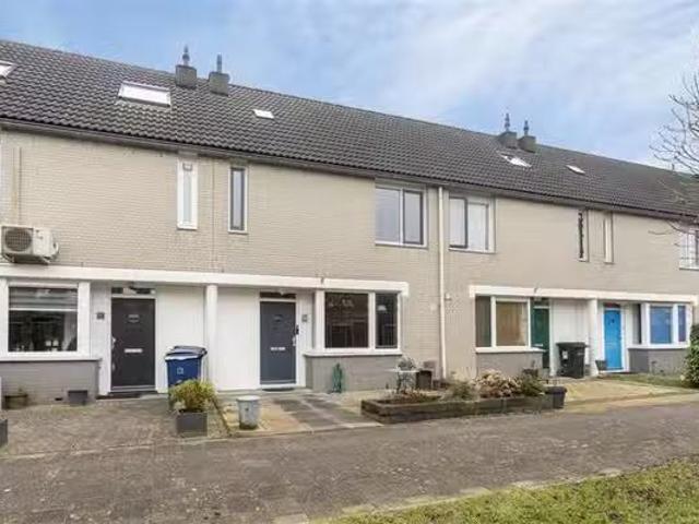 Huis te koop J. A. Brinkmanstraat 83 in Almere voor € 435.000